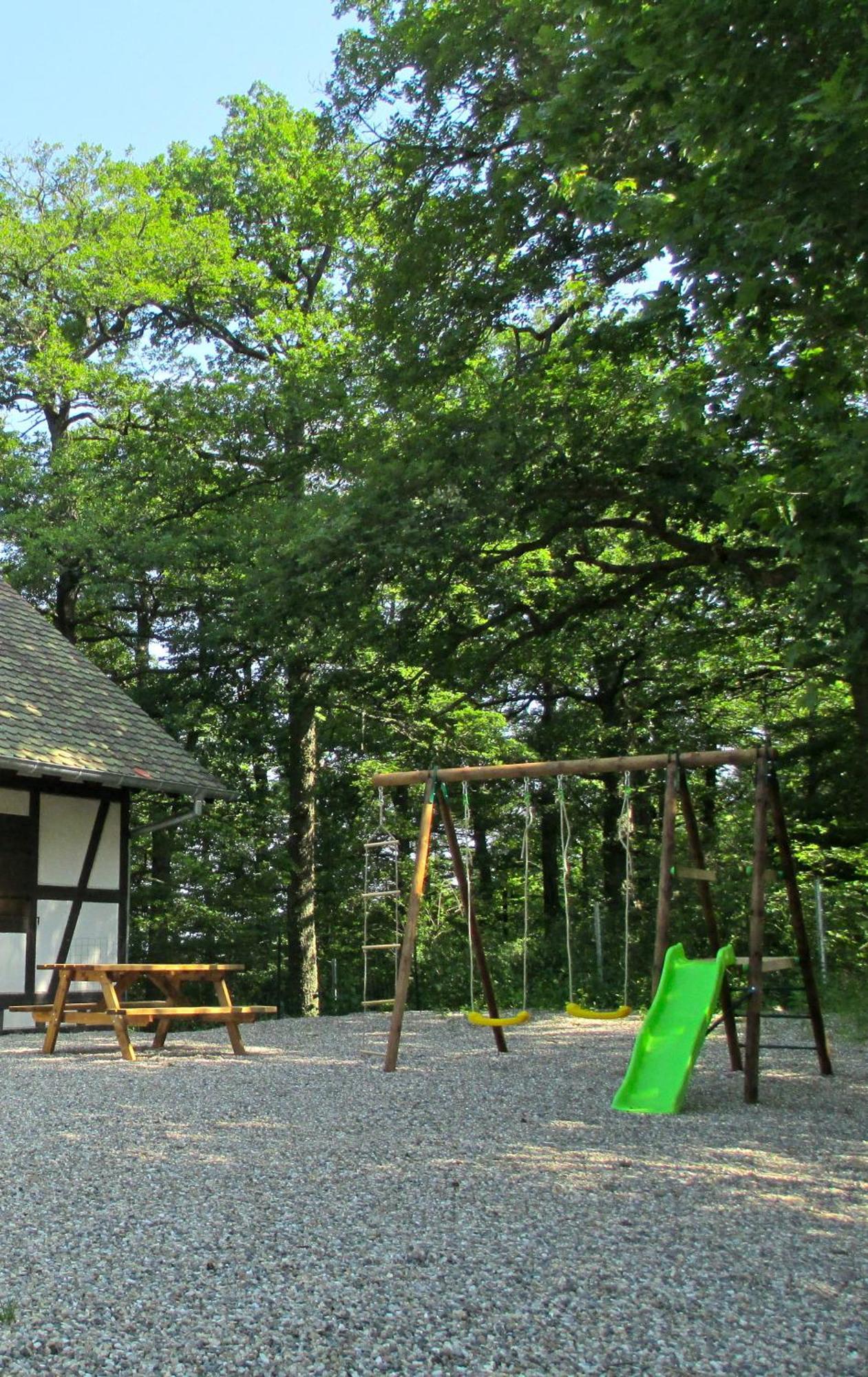 Logis Du Haut-Koenigsbourg タネンキルヒ 部屋 写真