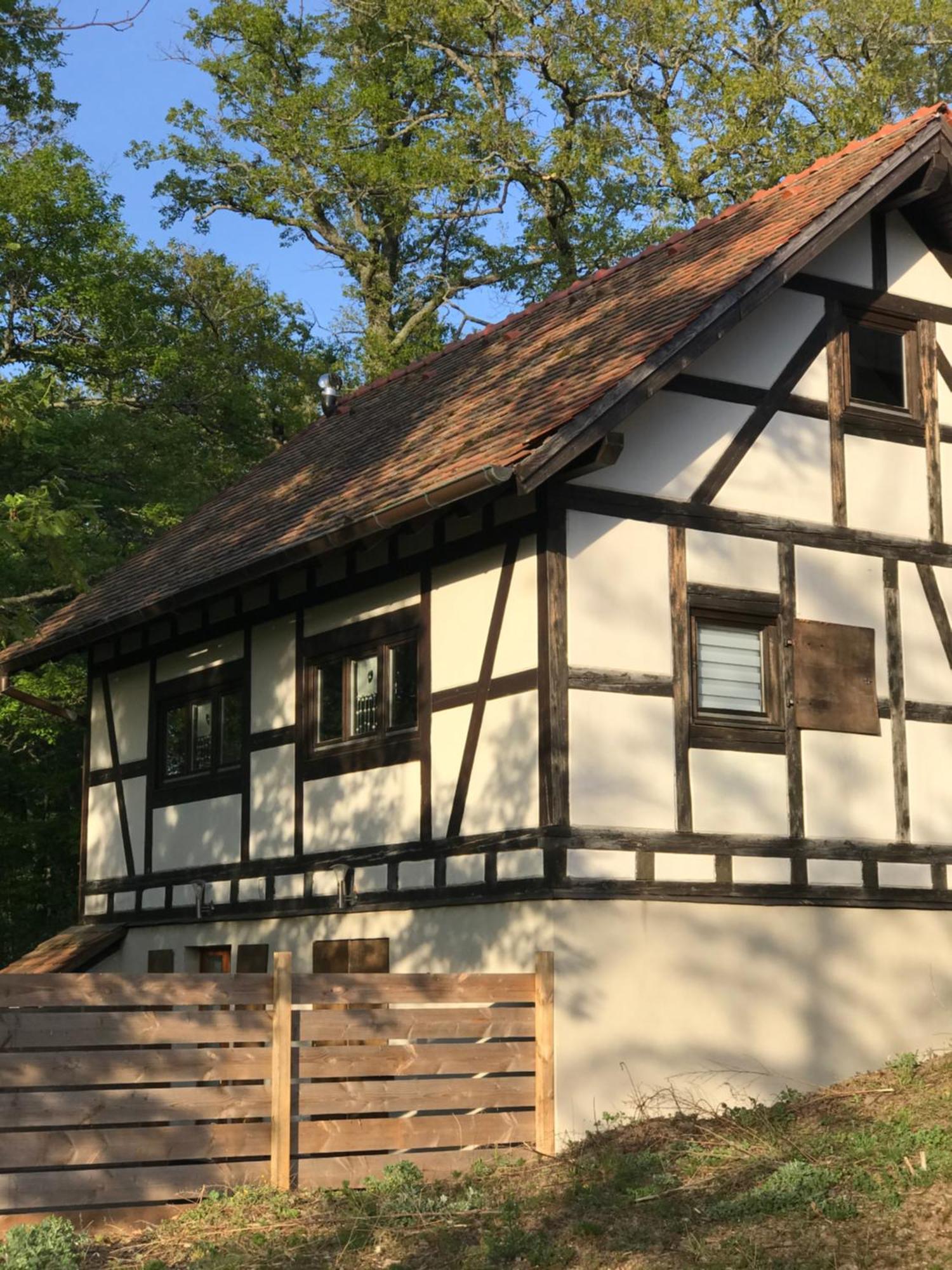 Logis Du Haut-Koenigsbourg タネンキルヒ 部屋 写真